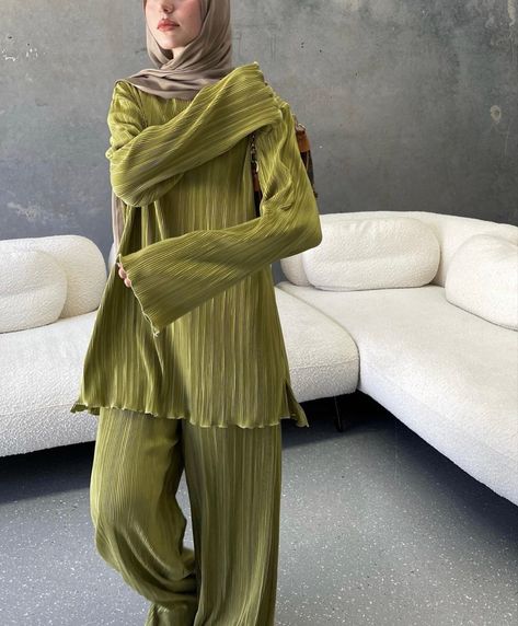 Hijab Fits Aesthetic, Modest Dresses Summer, Modest Two Piece Outfits, Modest Fashion 2023, Basic Modest Outfits, Cool Modest Outfits, Modest Sets, Modest Hijabi Fashion, Cute Hijab Outfits