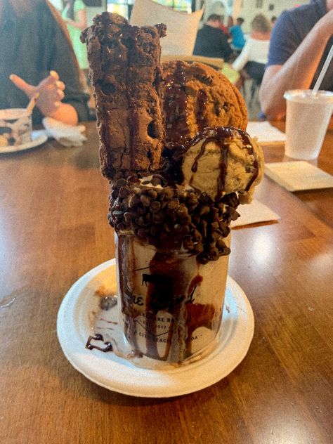 the yard milkshake bar, brookie batter, milkshake, cookie milkshake, brownie milkshake, the yard flordia, flordia Big Milkshakes, Brownie Milkshake, The Yard Milkshake Bar, The Yard Milkshake, Cookie Milkshake, Milkshake Bar, Milkshakes, Food Obsession, Yard