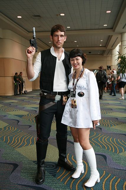 Han Solo And Leia Costume, Star Wars Couple Costume, Han Solo Leia, Star Wars Couples, Han And Leia, Couple Costume, Couples Halloween Outfits, Leia Organa, Couples Halloween