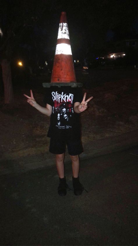 Rabastan Lestrange, Midwest Emo, Traffic Cone, I Need Friends, Need Friends, Teen Life, Foto Ideas Instagram, Cinematic Photography