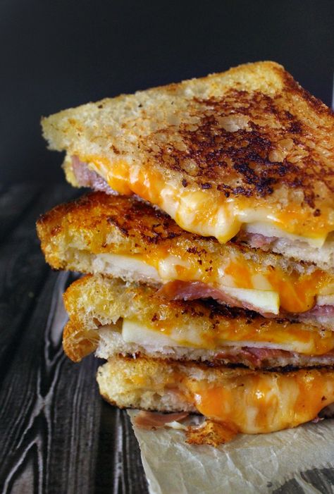 grilled-cheese-sandwiches-prosciutto Gruyere Grilled Cheese, Toasted Sandwiches, Grill Cheese, Grill Sandwich, Creamy Tomato Basil Soup, Panini Press, Grilled Cheese Sandwiches, Grilled Cheese Recipes, Grilled Sandwich