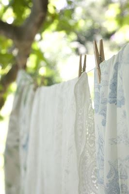 Pure and Simple interiors Laundry Aesthetic, Clothes Hanging, Blue Cottage, Laundry Drying, Simple Interior, Summer Living, Fresh Linen, Hanging Clothes, Down On The Farm