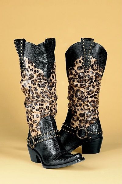 Cowgirl boots Leopard Style, Leopard Print Boots, Print Boots, Leopard Prints, Animal Print Fashion, Cute Boots, Cow Boy, Boot Bag, Cowgirl Style