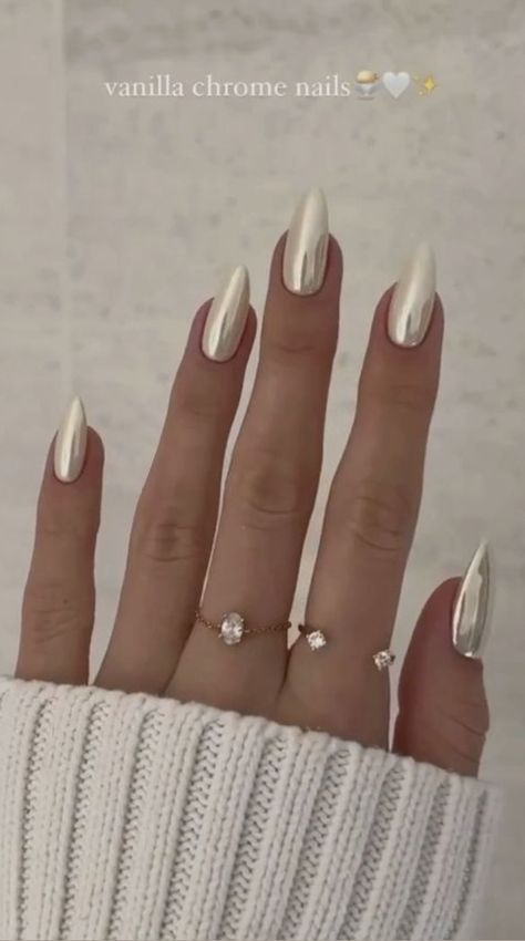 Metalic White Nail, Neutral Shiny Nails, Subtle White Nails, Icy Chrome Nails, January Nails Chrome, Winter Chrome Nails 2024, Different Chrome Nail Colors, January Chrome Nails, Icy White Nails