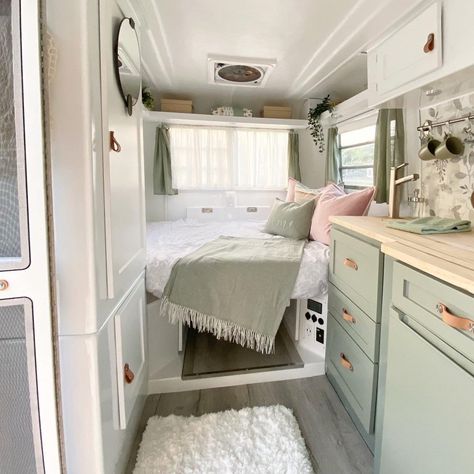 💗Trailer Restorations, remodel and design 💗 (@northernvintagetrailers) • Instagram photos and videos Caravan Lighting Ideas, Caravan Renovation Before And After, Folding Caravan, Caravan Renovation Diy, Caravan Interior Makeover, Husbil Makeover, Trillium Trailer, Vintage Trailer Remodel, Camper Organization Travel Trailers