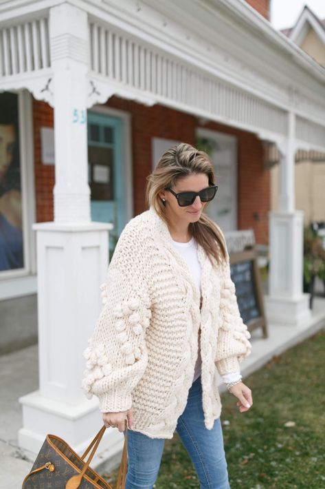 Oversized knit cardigan; winter outfit; cozy knit sweater Chunky Knit Cardigan Outfit, Cardigan Winter Outfit, Knit Cardigan Outfit, Chunky Knit Sweaters, Best Cardigans, Nautical Outfits, Oversized Knit Sweater, Oversized Knit Cardigan, Cardigan Oversized