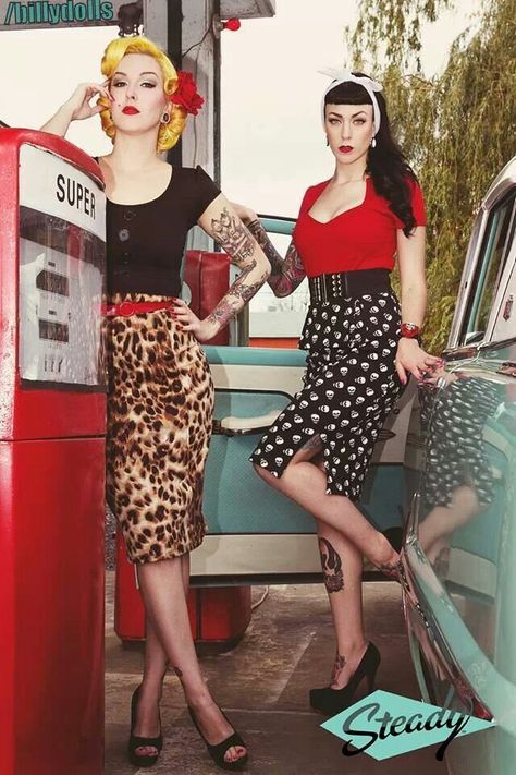 Yes, I would love both of those outfits, thank you. Moda Pin Up, Stile Pin Up, Rockabilly Lifestyle, Mode Rockabilly, Rockabilly Mode, Rockabilly Baby, Moda Pinup, Rockabilly Looks, Pin Up Looks