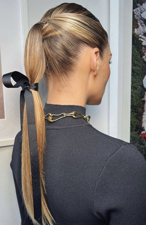 Straight Ponytail Hairstyles, Pentecostal Hairstyles, Lady Lovely Locks, Makeup Brows, Chic Makeup, Perfect Hairstyle, Hair Arrange, Office Look, Hair Inspiration Color