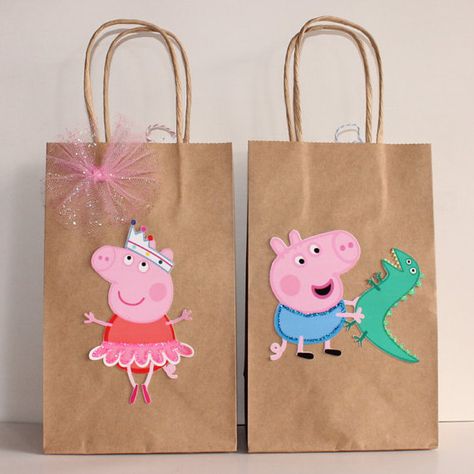 Peppa Pig Party Favor Bags Peppa Pig Party Favors Bags, Peppa Pig Party Favors, George Pig Party, George Pig Birthday, Peppa Birthday, Peppa Pig Birthday Party Decorations, Greta Gris, Peppa Party, Peppa Pig Birthday Cake