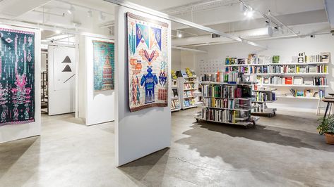 7 Art Gallery Spaces in New York Art Gallery Gift Shop, Art Residency Spaces, Workshop Space Design, Art Gallery Interior Design, Diy Coffee Station Ideas, Art Gallery Cafe, Art Gallery Space, Small Art Gallery, Dreaming Outloud