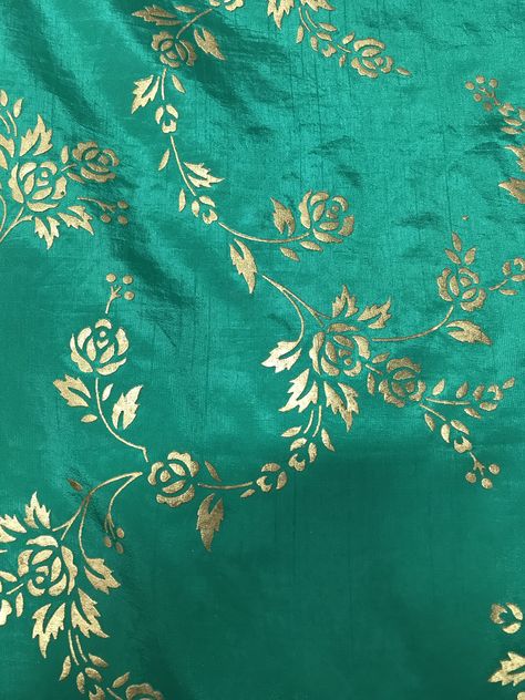 Foil Painting On Suits, Butta Design, Paisley Art, Fabric Patterns Design, Patterns Design, Border Embroidery, Printing Design, Digital Flowers, Banarasi Sarees