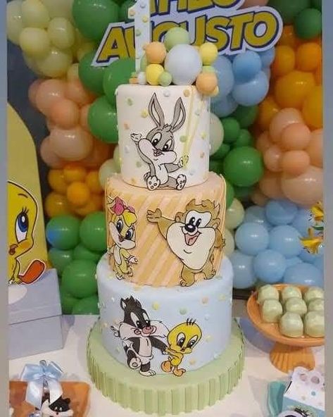 Baby Looney Tunes Baby Shower Theme, Looney Tunes Baby Shower Ideas, Baby Looney Tunes Cake, Baby Looney Tunes Birthday Party, Looney Tunes Cake, Looney Tunes Party, Baby Gender Reveal Party Decorations, Baby Shower Party Themes, Bear Baby Shower Theme