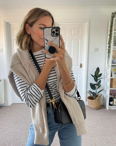 Striped Top Outfit, Sleeve Shirt Outfit, Autumn Capsule Wardrobe, Long Sleeve Shirt Outfits, Outfits With Striped Shirts, Mum Fashion, Long Sleeve Outfits, Stripe Outfits, Colour Combo