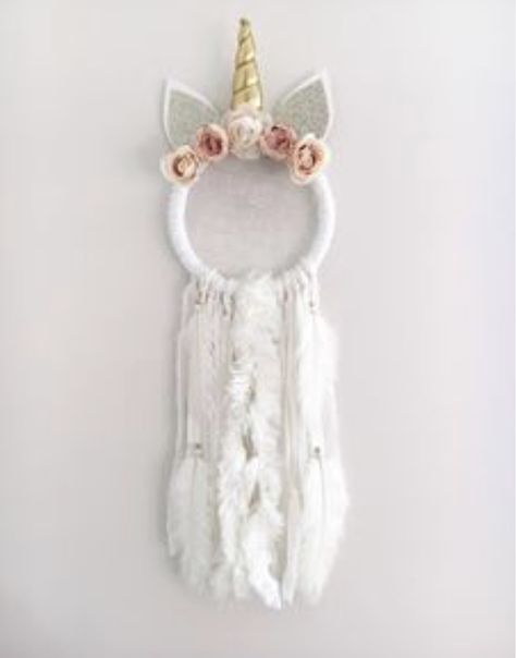 Unicorn Dream Catcher, Dreamcatcher Diy, Atrapasueños Diy, Sparkle Ball, Diy Unicorn, Dream Catcher Craft, Unicorn Crafts, Eyelash Yarn, Dream Catcher Diy