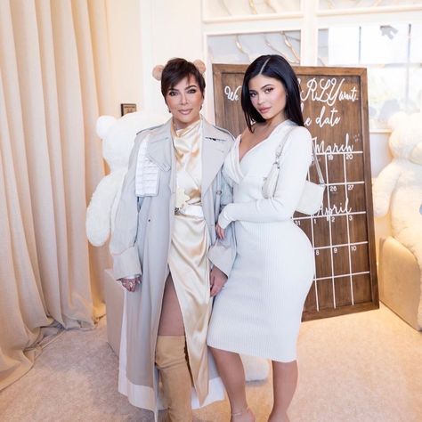 Kris Jenner Mom, Kylie Kenner, Kandal Jenner, Kylie Jenner Blonde, Shower Photos, Kylie Jenner News, Looks Kylie Jenner, Estilo Kylie Jenner, Kylie Jenner Look