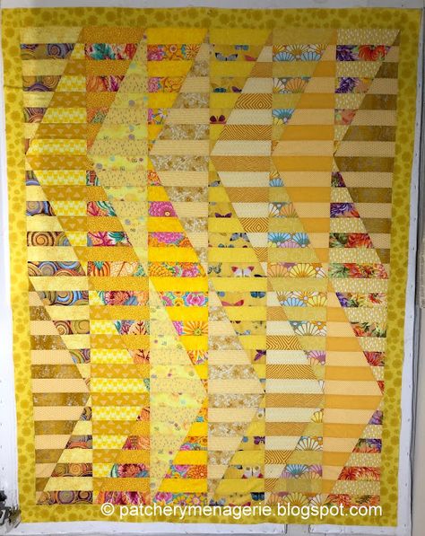 Patchwork Squares, Kaffe Fassett Quilts, Patchwork Clothes, Abstract Quilt, Yellow Quilts, Quilt Modernen, Scrappy Quilt Patterns, String Quilts, Jellyroll Quilts