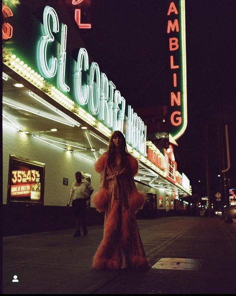 1960s Vegas Fashion, Las Vegas Editorial Photography, Casino Fashion Editorial, Vintage Vegas Photoshoot, Hollywood Blvd Photoshoot, Las Vegas Editorial, Night Out Editorial, 70s Casino Aesthetic, Night Fashion Photoshoot