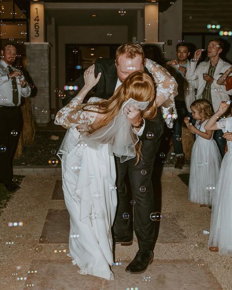 You guys loved it the last time I posted SNEAK PEEKS so here you go again ✨💐👰🏼 A sneak peek of Nicolle and Ben’s Zion National Park / Airbnb wedding 🫶🏼 A couple things that I loved about this day: • We had the most amazing weather and lighting • Nicolle and Ben shared private vows together in the park • Nicolle’s sleeves!!! • The orange sunset as they cut their cake • The bubble send-off was sooo fun 🫧 • And I especially love the bridal party shots! Couple: @n.klukken @b__grant__ Photograp... Bridal Party Shots, Private Vows, Airbnb Wedding, Party Shots, Orange Sunset, Couple Things, The Bubble, Zion National Park, Photo Instagram