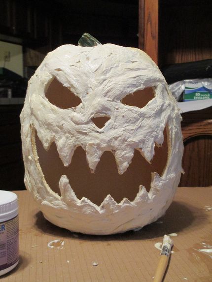 A craft store foam pumpkin gets extra scary with a coat of latex and cotton. The creator went on to paint this guy orange, but I like him ghostly white. Cheap Diy Halloween Decorations, Halloween Decoration Ideas, Pumpkin Carvings, Creepy Halloween Decorations, Foam Pumpkins, Scary Halloween Decorations, I Like Him, Army Wife, Halloween Yard