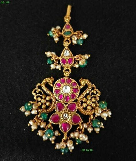 https://in.pinterest.com/krishnajewellersjubileehills/ Mang Tika Designs, Papidi Billa Gold Designs For Bride, Papadi Billa Designs Gold, Papidi Billa, Tika Jewelry, Mang Tika, Maang Tika, Mang Tikka, Pearl Mala