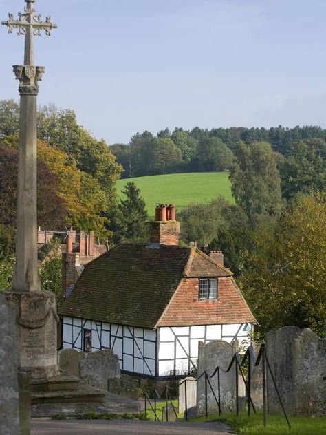 British Villages, Folkestone Kent, Summer Walks, Uk Summer, Kent Uk, Kent England, English Village, Hiking Routes, Walking Routes