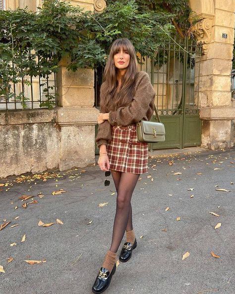 Stile Kendall Jenner, Dark Academia Outfits, Style Loafers, Stile Preppy, French Women Style, Stil Inspiration, French Women, Modieuze Outfits, Looks Chic