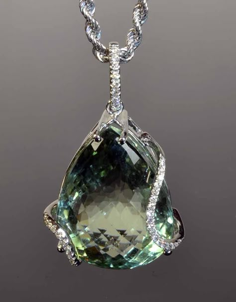 18ct white gold prasiolite and diamond pendant. The valuation… - Pendants/Lockets - Jewellery - Carter's Price Guide to Antiques and Collectables Bijoux Art Deco, Gem Pendant, Jewelry Lockets, Magical Jewelry, White Gold Chains, Fantasy Jewelry, Girly Jewelry, Gorgeous Jewelry, Shiny Things