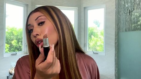 Kali Uchis Highlights Hair, Kali Uchis Brown Hair, Kali Uchis Hair Colors, Kali Uchis Vogue, Kali Uchis Blonde Highlights, Kali Uchis Hair, Latina Highlights, Kali Uchis Hairstyles, Kali Uchis Makeup