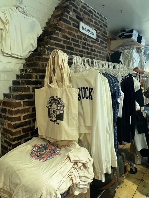 Brandy Melville | Clothes | Outfit Inspo | Westport | Shopping | Store 2014 Brandy Melville Aesthetic, Brandy Melville Clothes, Brandy Melville Aesthetic, Clothes Outfit, Shopping Stores, Shopping Store, Comfy Outfits, Brandy Melville, Aesthetic Clothes