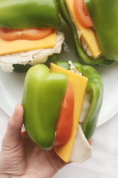 Bell Pepper Sandwich, Green Pepper Recipes, Sandwich Vegetarian, Sandwich Cream, Pepper Sandwich, Pepper Recipes, Healthy Food Habits, Bell Pepper Recipes, Filling Dinner