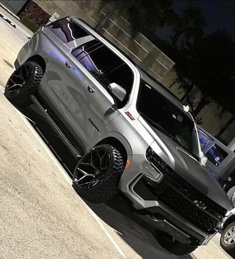 Chevy Suv Tahoe, Chevy Suv, Jet Privé, Badass Jeep, Silverado Truck, Custom Chevy Trucks, Lifted Chevy, Chevy Pickup Trucks, Suv Trucks