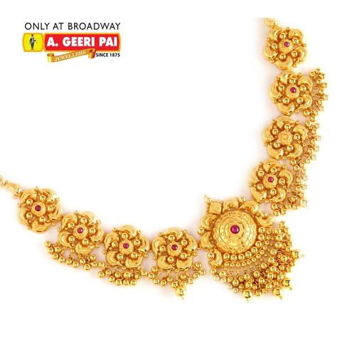 Short Necklace Gold Indian, Necklace Gold Indian, Short Necklace Gold, Maharashtrian Jewellery, Necklace Set Gold, Indian Designers, Gold Necklace Indian, Jewellery Diamond, Gold Necklace Indian Bridal Jewelry