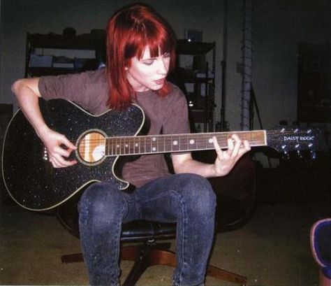 Hayley Williams, Playing Guitar, A Woman, Guitar, Tumblr