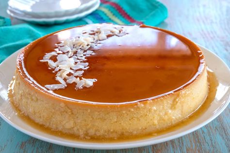 Pumpkin Flan, Coconut Flan, Coquito Recipe, Flan Cake, Filipino Dessert, Puerto Rico Food, Boricua Recipes, Coconut Pudding, Flan Recipe