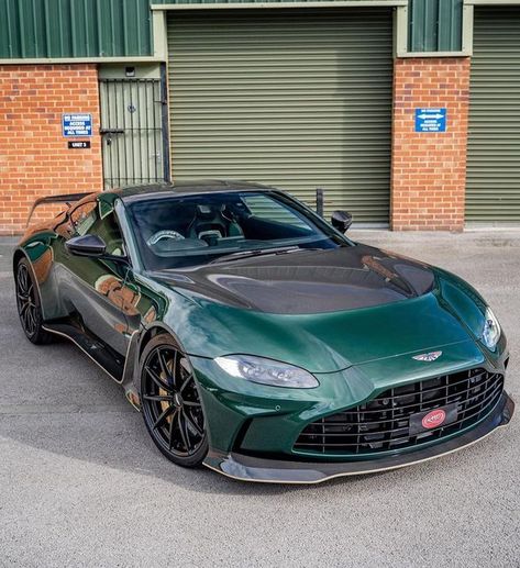 Valkyrie Registry on Instagram: "V12 Vantage with VIN ending N07233 (Edition Number 215/333) finished in Buckinghamshire Green RG1115BM with Pearl Bronze graphics. Highly optioned, it sports the optional carbon roof and bonnet. The smoked tail lights and 21” lightweight wheels in Satin Black are also there. Furthermore, the cabin is lined with Onyx Black and Forest Green Semi Aniline with a subtle contrast of Copper Tan stitching. This car was delivered in late August to @astonmartin_leeds a X6 Competition, Forest Green Car, Green Manifestation, V12 Vantage, French Images, Gear Head, The Cabin, Tail Lights, Tail Light