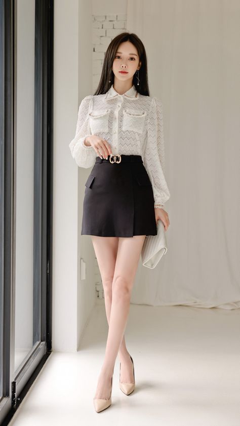 Clothes Korean Style, Women White Blouse, Creative Freedom, Seductive Clothes, Korean Fashion Dress, Classy Work Outfits, Fashion Attire, Work Outfits Women, Teenage Fashion Outfits