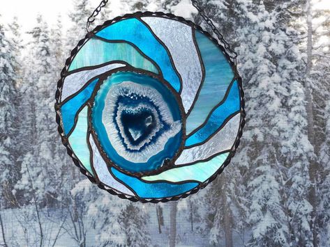 Agate Art, Agate Slices, Cd Art, Stained Glass Suncatchers, Stained Glass Diy, Stained Glass Crafts, Stained Glass Designs, Stained Glass Projects, Stained Glass Mosaic