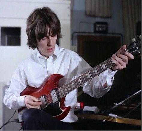 George Harrison playing his  1964 Gibson SG Standard, 1968. Ultimate Guitar Chords, Sg Guitar, Gibson Sg Standard, Paperback Writer, Lady Madonna, Beatles George Harrison, Beatles George, The White Album, Something In The Way