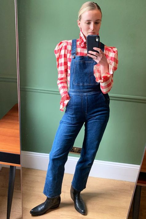 The 7 Spring Outfits Making Me Feel Like Myself Again Denim Overalls Outfit, Outfit Cowboy Boots, Outfit Cowboy, Ruffle Collar Blouse, Pick Outfits, 70s Denim, Overall Outfit, Overalls Outfit, Cream Trousers