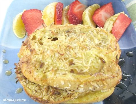 Coconut crusted French toast and fruit Crusted French Toast, Stuffed French Toast, Food Breakfast, Piece Of Bread, Coconut Recipes, Ultimate Comfort Food, French Bread, White Bread, Fine Dining