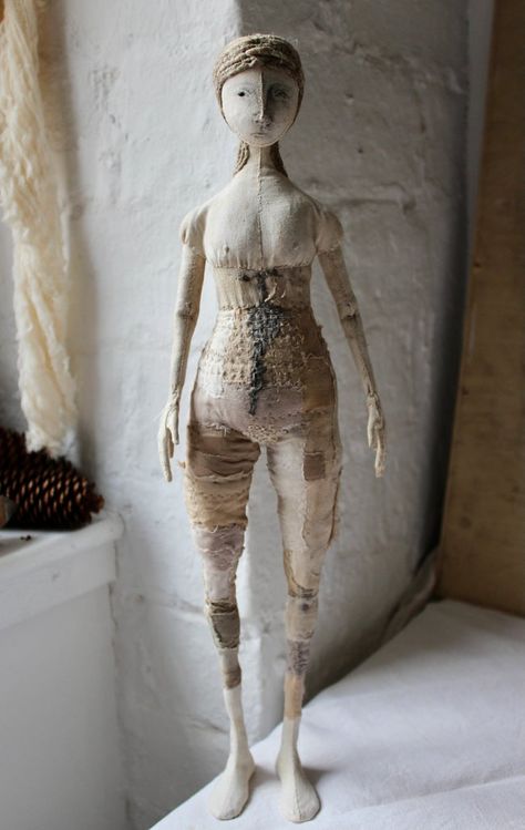 Spirit Art Dolls, Textile Art Dolls, Paper Art Sculpture, Textile Sculpture, Art Dolls Cloth, Rag Dolls Handmade, Spirit Dolls, Spirited Art, Textile Fiber Art