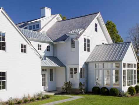 Exterior Paint Colors Trending 2021 — Kelly Bernier Designs Metal Roofs Farmhouse, Farm Exterior, Gabled Roof, Sofa Bar, Fibreglass Roof, Dining Inspiration, House Facade, Contemporary Exterior, Farmhouse Ideas