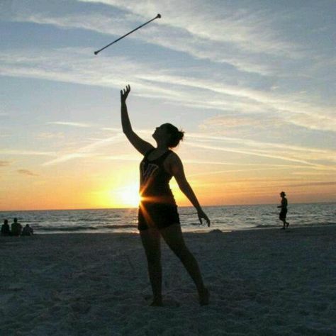 i really want to do this when i go to the beach! Baton Twirler Aesthetic, Baton Aesthetic, Baton Twirling Aesthetic, Twirling Baton, Twirl Girl, Twirling Costumes, Colour Guard, Baton Twirling, Photo Class