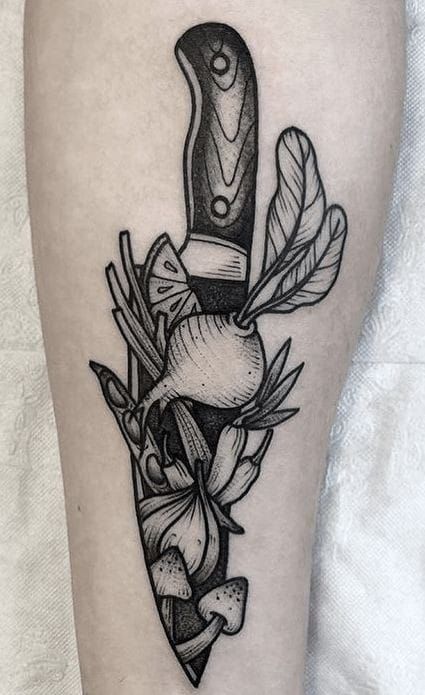 Chef Knives Tattoo, Kitchen Knife Tattoo Design, Culinary Tattoo Ideas, Cooking Knife Tattoo, Tattoo Cooking Chef, Chef Knife Tattoo Ideas, Cooking Tattoo Ideas For Women, Traditional Food Tattoo, Chef Knife Tattoo Design