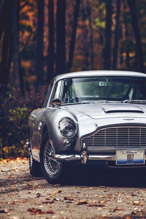 Aston Martin Db5, Aston Martin Vanquish, Cars Vintage, Stance Nation, Classy Cars, Henry Ford, Old Car, British Cars