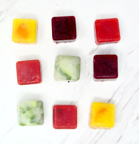 Flavored Ice Cube Recipes, Mint Ice Cubes, How To Make Juice, Ice Cube Recipe, Flavored Ice Cube, Flavored Ice Cubes, Carb Dishes, Juice Ice Cubes, Frozen Juice