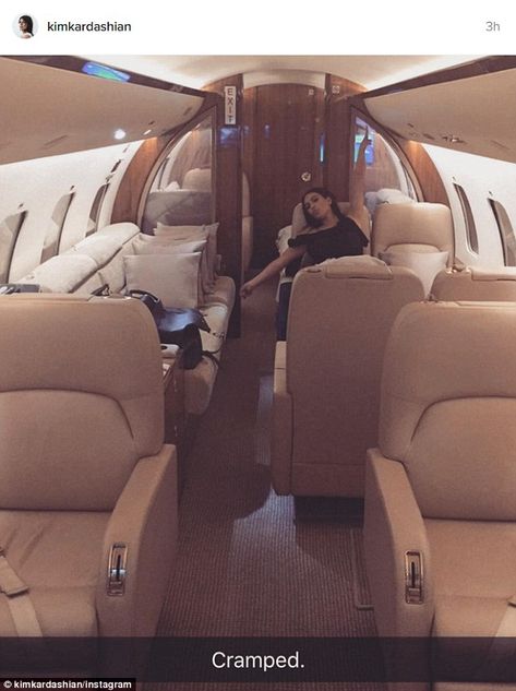 Globe trotter: Kim Kardashian showed off her private jet in social media posts on Monday a... Plane Outfit, Private Jet Interior, Honeymoon Stage, Jet Girl, Kardashian Photos, Kim Kardashian Style, Zoe Saldana, Kim K, Perfect Life