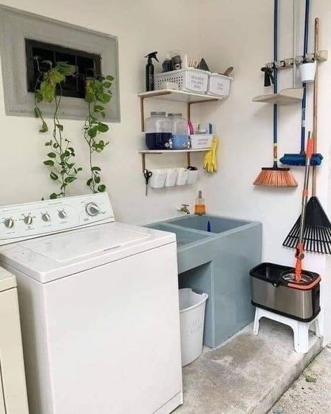 Outdoor Laundry Rooms, Desain Pantry, Laundry Room Layouts, Laundry Design, Modern Laundry Rooms, Ideas Para La Casa, Laundry Room Inspiration, Laundry Room Remodel, Casa Vintage