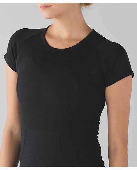 2020 Clothes, Sweet Outfits, Lululemon Swiftly Tech Short Sleeve, Seasonal Outfits, Trendy Outfit Inspo, Bday Gifts, Swiftly Tech Short Sleeve, Womens Workout, Lululemon Outfits