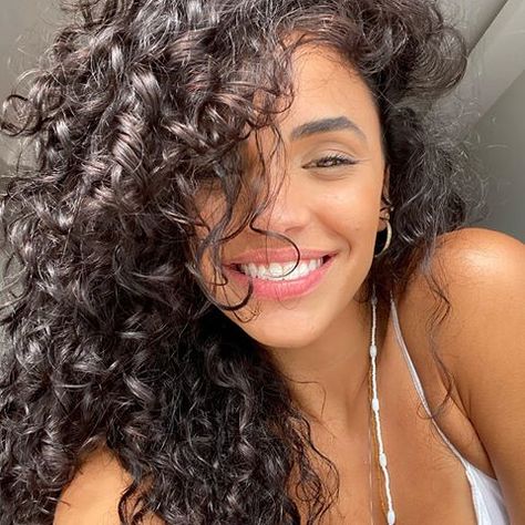 Curly Hair Pictures, Curly Afro Hair, Curly Hair Photos, Beautiful Curly Hair, Natural Curls Hairstyles, Black Curly Hair, Curly Hair Women, Curly Hair Inspiration, Curly Girl Hairstyles